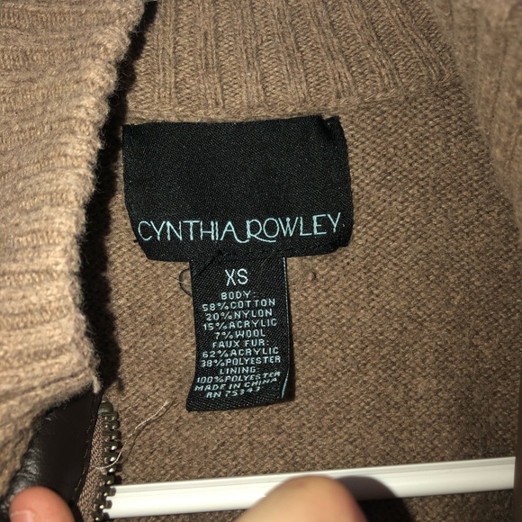 Faux fur vest - Picture 2 of 2